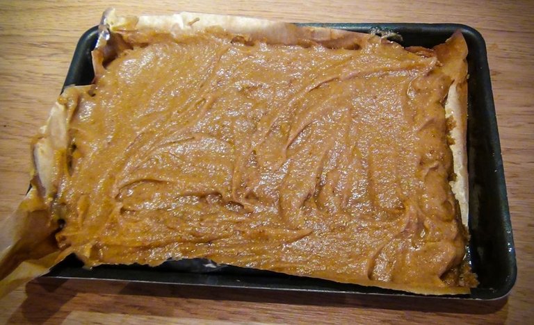 caramel slice middle.jpg