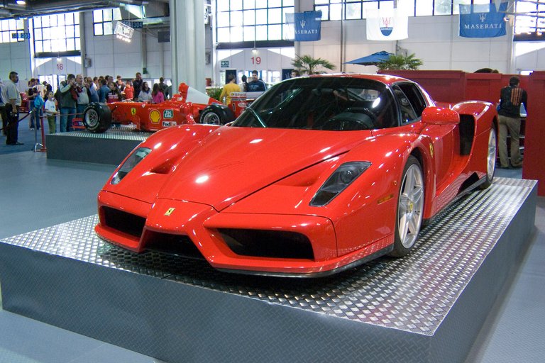 Ferrari Enzo by Cuttie és Jodie.jpg