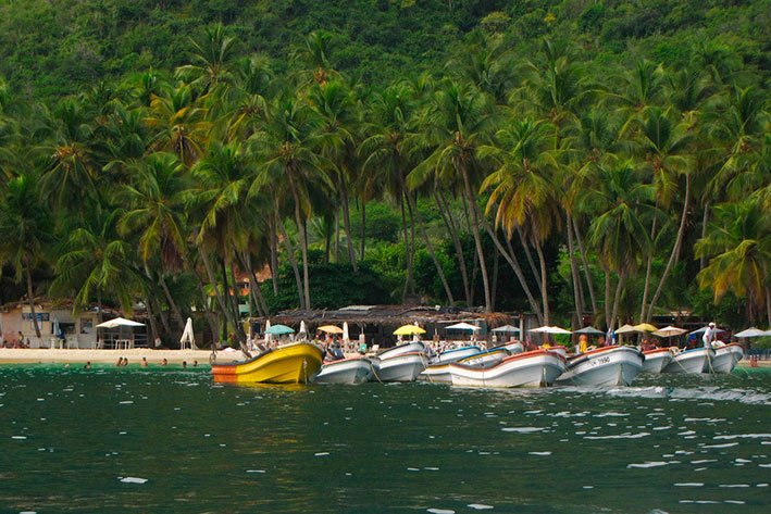 Mejores-playas-de-Venezuela-Bahia-de-Cata.jpg