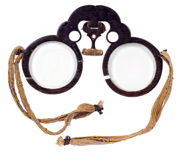 lunettes-en-corne-et-en-cuir.jpg