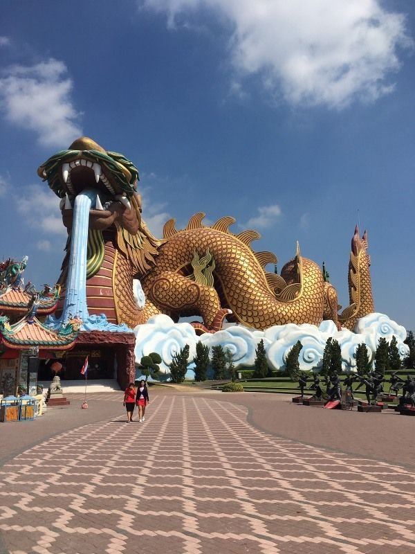 Heavenly Dragon Park3.jpg