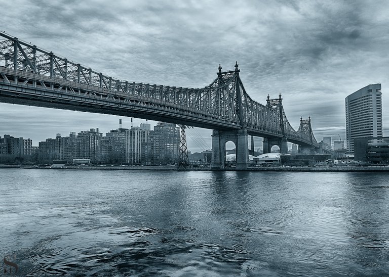 59th Street Bridge Feeling Groovy B&W.jpg