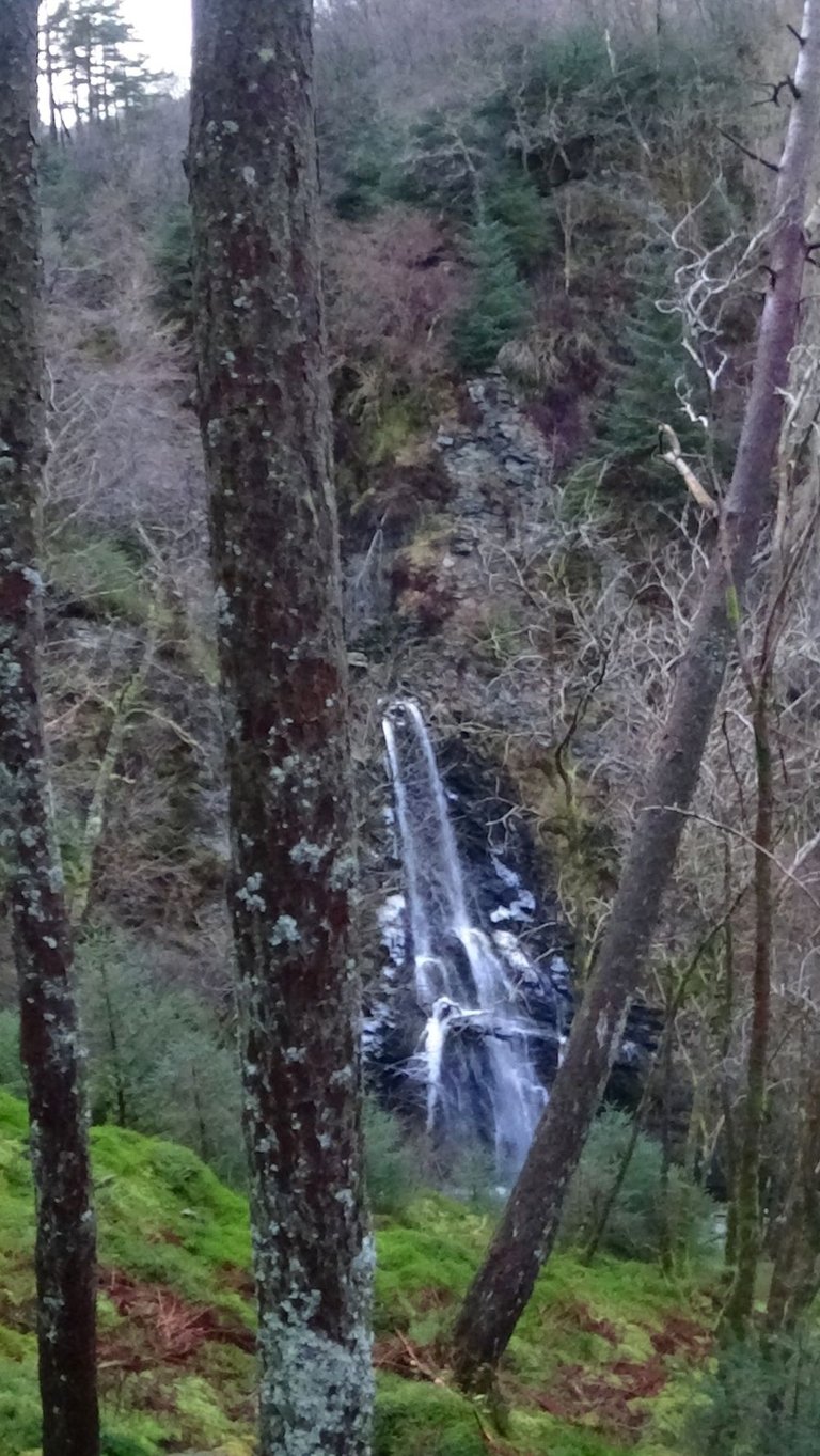 68 Waterfall in Stank Glen.jpg