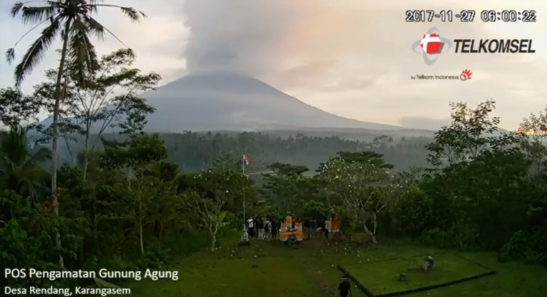 agung.jpg