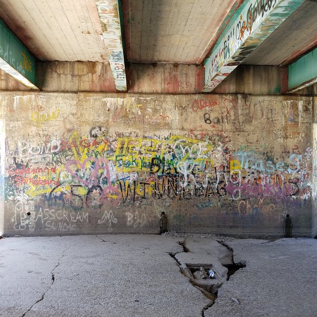 North strait view of West overpass inner wall