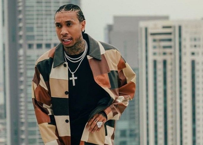 WANTED-BY-COPS-Rapper-Tyga-Has-An-Arrest-Warrant-Issued-By-a-Judge-Watch-.jpg