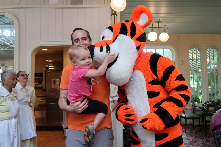 Hugging Tigger with Jerry Banfield Crystal Palace Breakfast Buffet Character Dining Experience Magic Kingdom theme park at Walt Disney World Resort September 2017.JPG