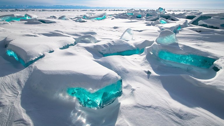 ice-canyon-iceland.jpg