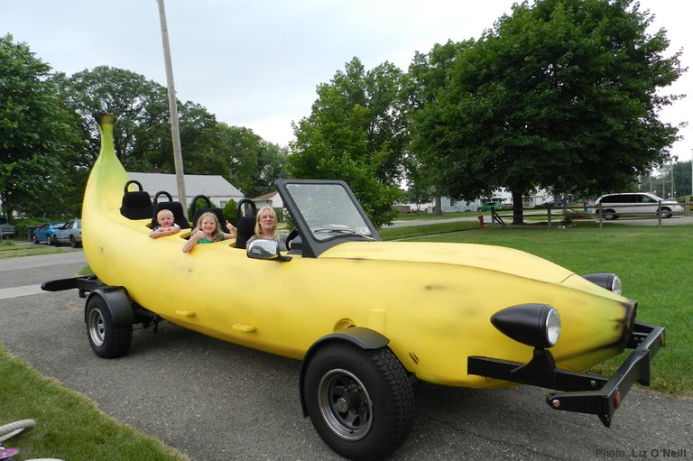 banana_car_pic_large_heather-and-kids.jpg