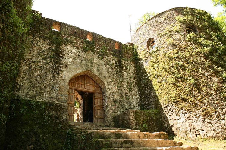 rudkhan castle5.jpg