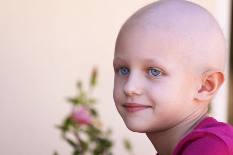 Child with cancer 23305832_l.jpg