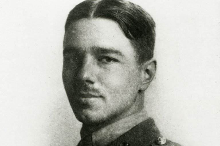 wilfred-owen-hires-cropped.jpg