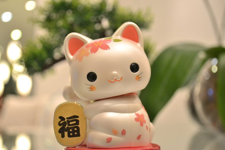 maneki-neko-1818225_1280.jpg