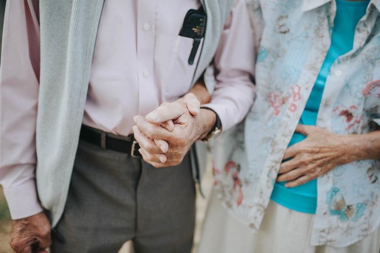 05-this-couples-68th-wedding-anniversary-photoshoot-courtesy-paigefranklinphotography.com_-1024x683.jpg