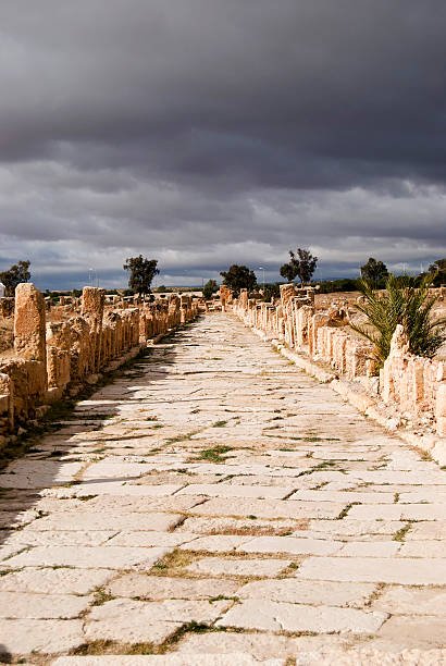 roman-ruins-in-sbeitla-picture-id565456659.jpg