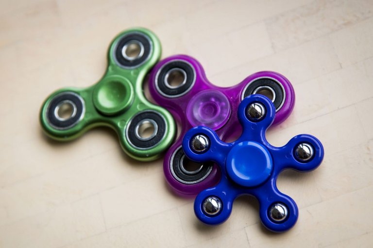 fidget-spinners2.jpg.size-custom-crop.1086x0.jpg