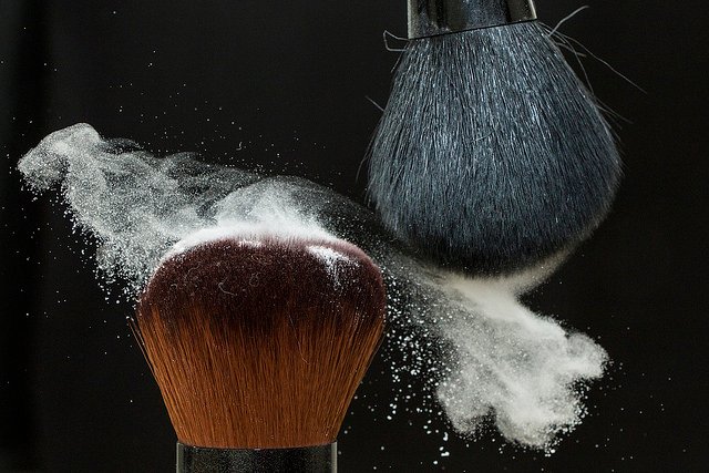 Talc powder brush.jpg