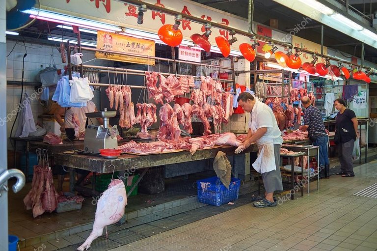 depositphotos_124461548-stock-photo-meat-market-in-hong-kong.jpg