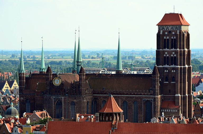 800px-Danzig_Marienkirche_Profil_(2011).JPG