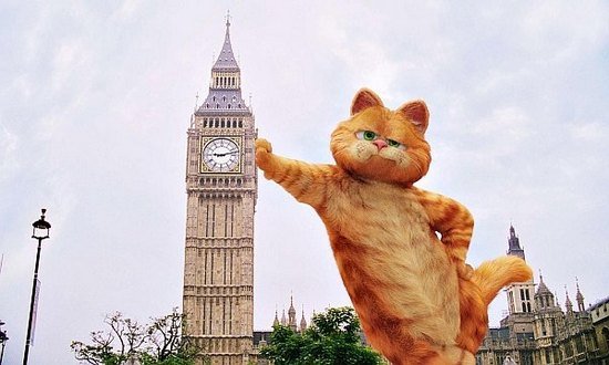 garfield_leaning_on_big_ben.jpg