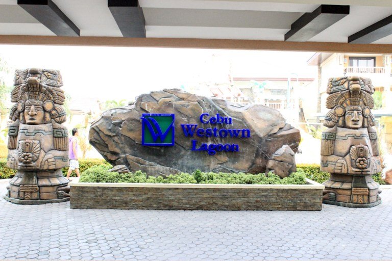 Cebu Westown3.jpg