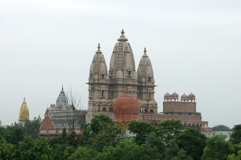 chattarpur-mandir-3.jpg