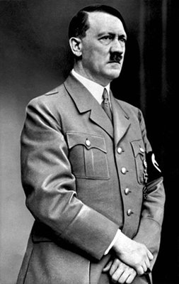 Bundesarchiv_Bild_183-S33882,_Adolf_Hitler_retouched.jpg