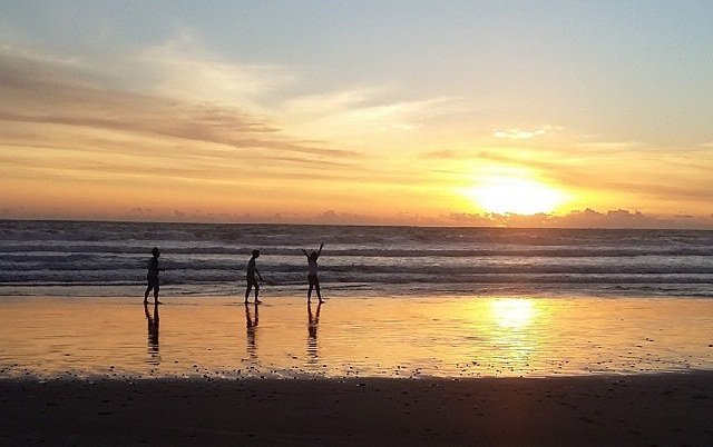 pantai gunung geder.jpg