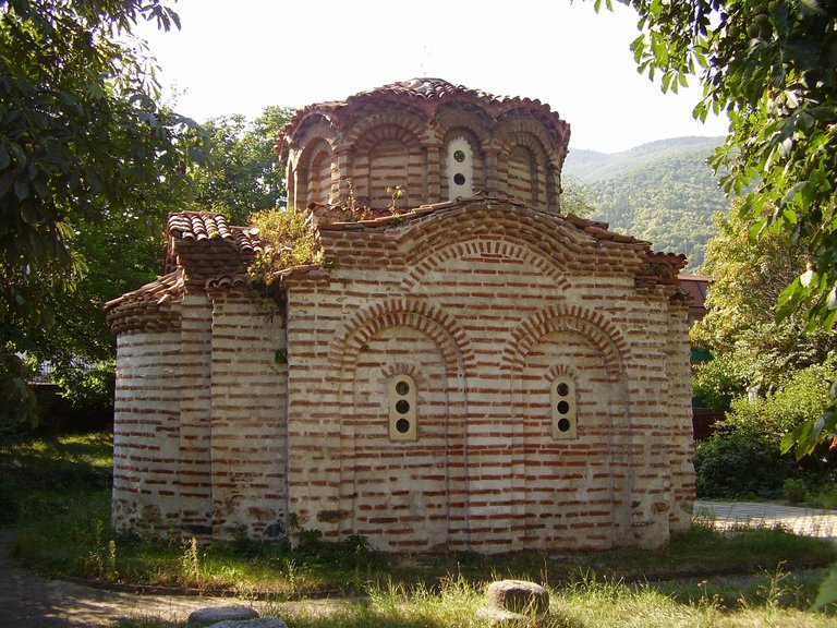 Sv.Nikola.Sapareva.Banya.4.JPG