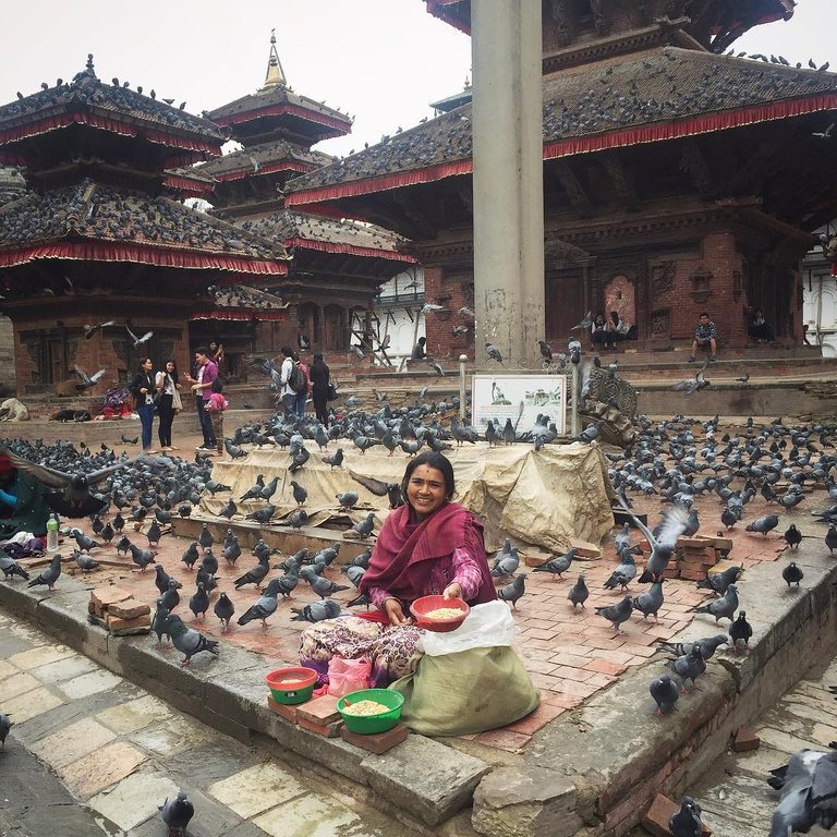 ชิมก่อนได้น้า ไม่ซื้อไม่ว่าจ้า - throwback2017 - kathmandu - durbarsquare.jpg