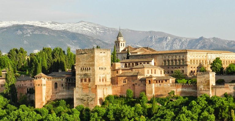 alhambra-967024_960_720.jpg