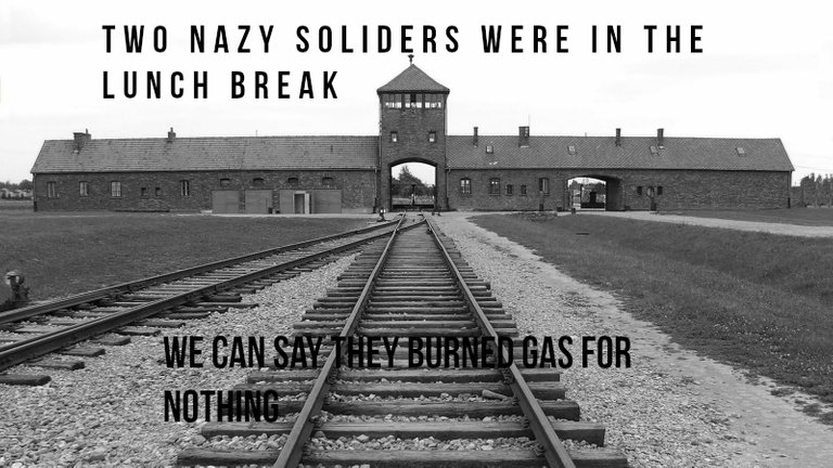 Auschwitz.jpg