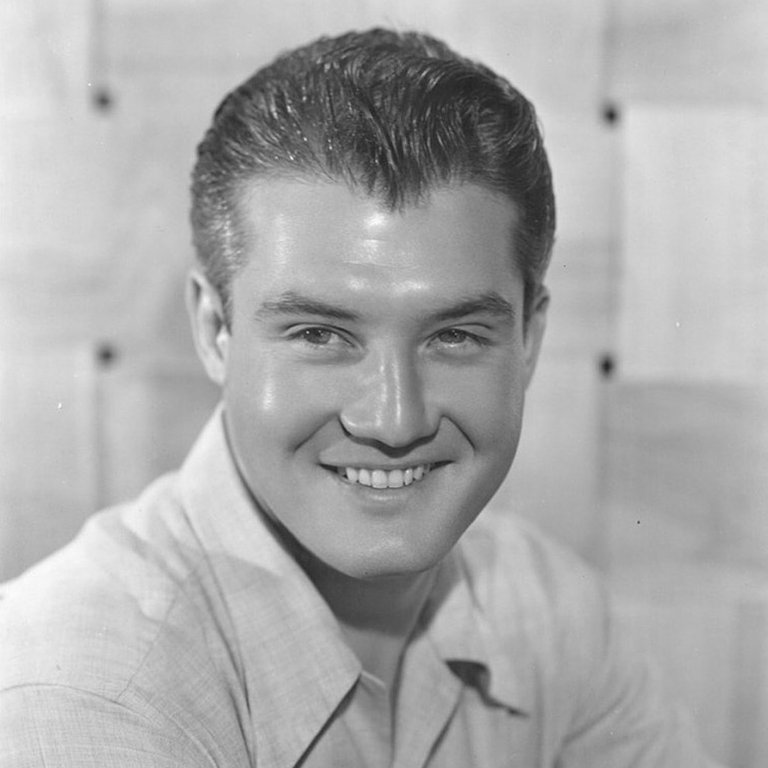 george-reeves-young.jpg