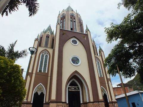 Iglesia San Antonio de Padue en Pregonero, Estado Tachira - Venezuela.jpg