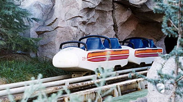 Matternhorn-Bobsleds.jpg