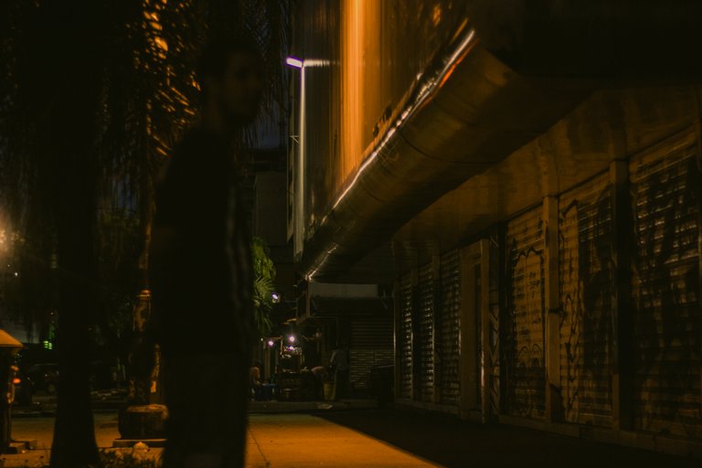 Por las calles de noche-2.jpg