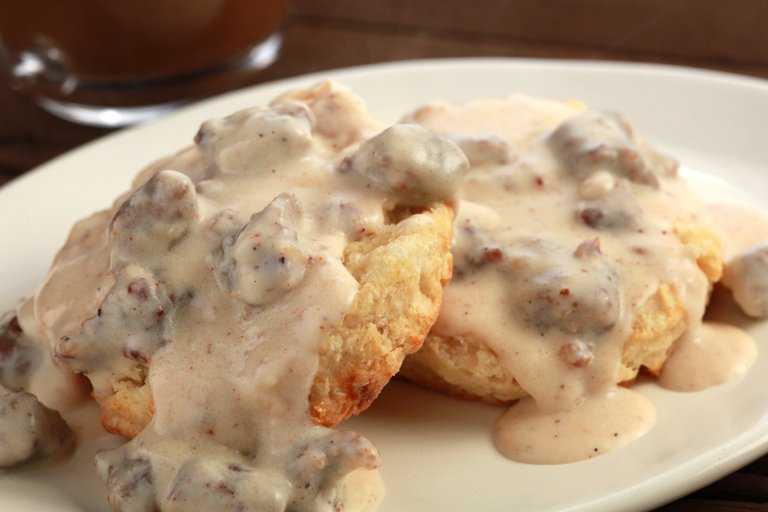 30499_buttermilk_biscuits_sausage_gravy_3000.jpg