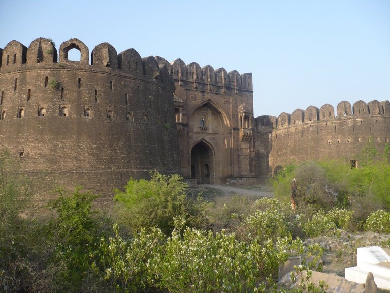 Sohail_Gate_Rohtas_Fort_Jhelum.jpg