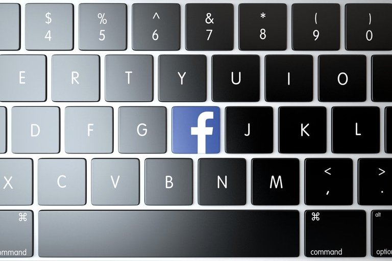 Facebook-icon-on-laptop-keyboard.-Technology-concept-8129.jpg