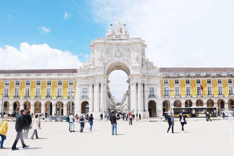 Palácio do Comércio.jpg