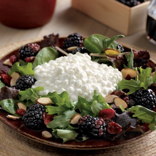 blackberry-cottage-cheese-salad_0.jpg