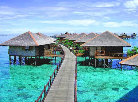 Sipadan_Water_Village_bungalows.jpg