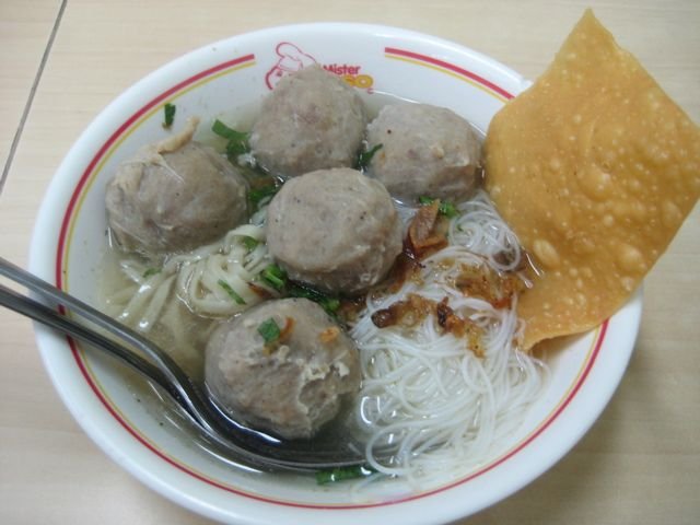 Bakso_mi_bihun.jpg