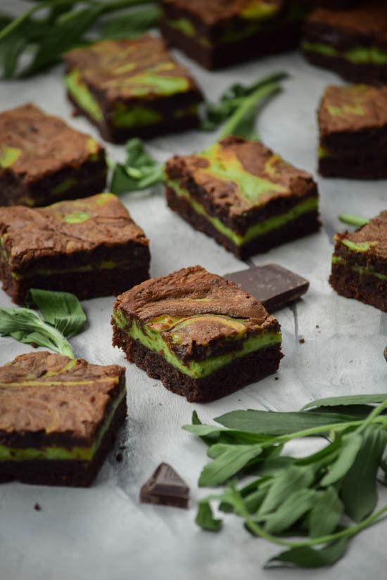 All-Natural Mint Chocolate Chip Cheesecake Swirl Brownies (6).jpg