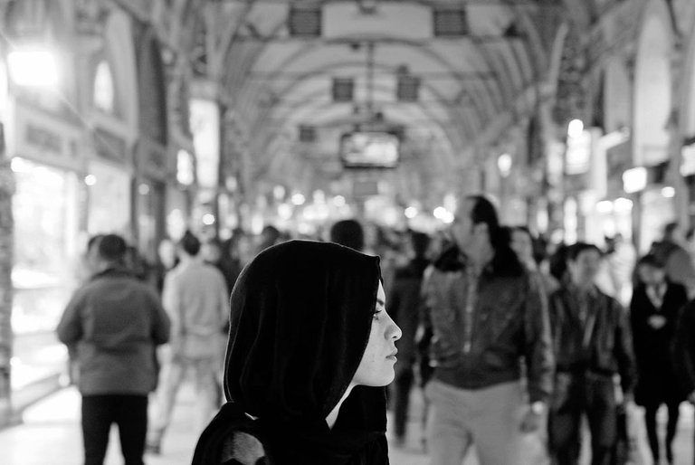 7 Girl @ Grand Bazaar. Istanbul.jpg