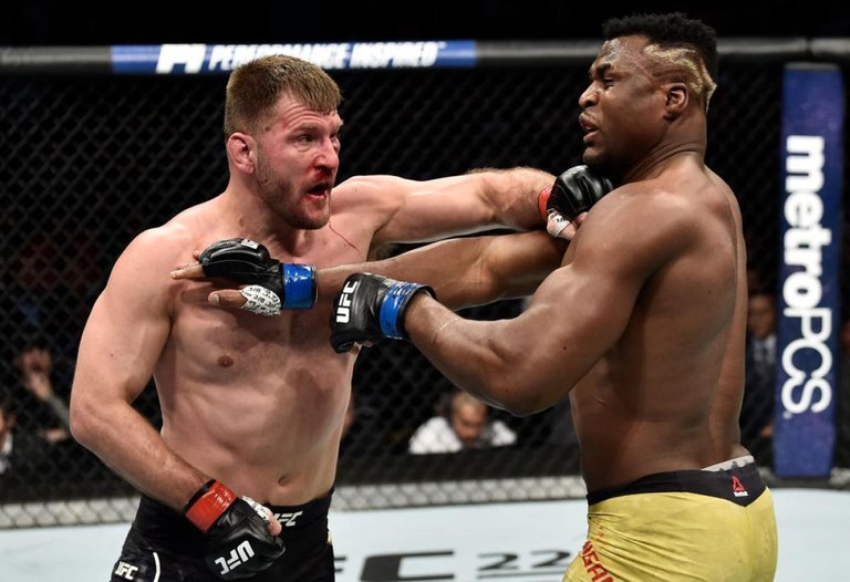 UFC-220-Miocic-vs-Ngannou.jpg