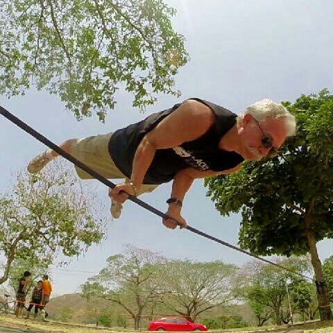 slackline front lever.jpg