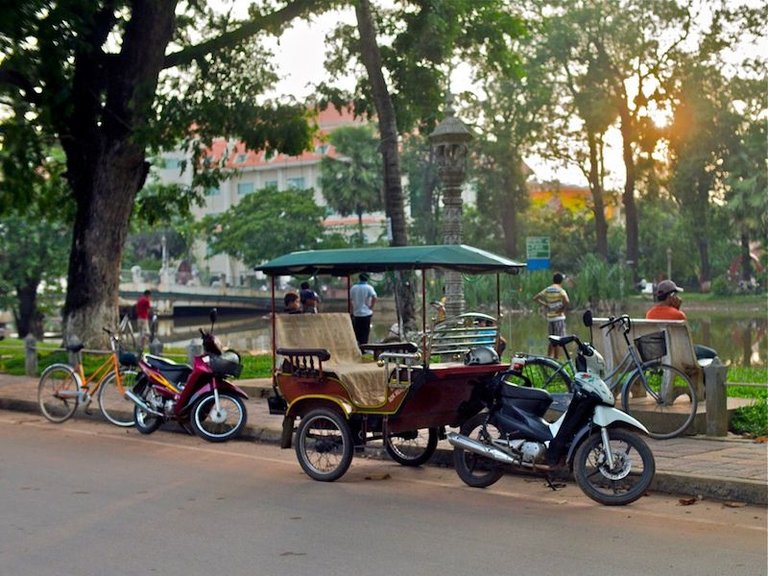 A Siam Reap Tuk Tuk.jpg