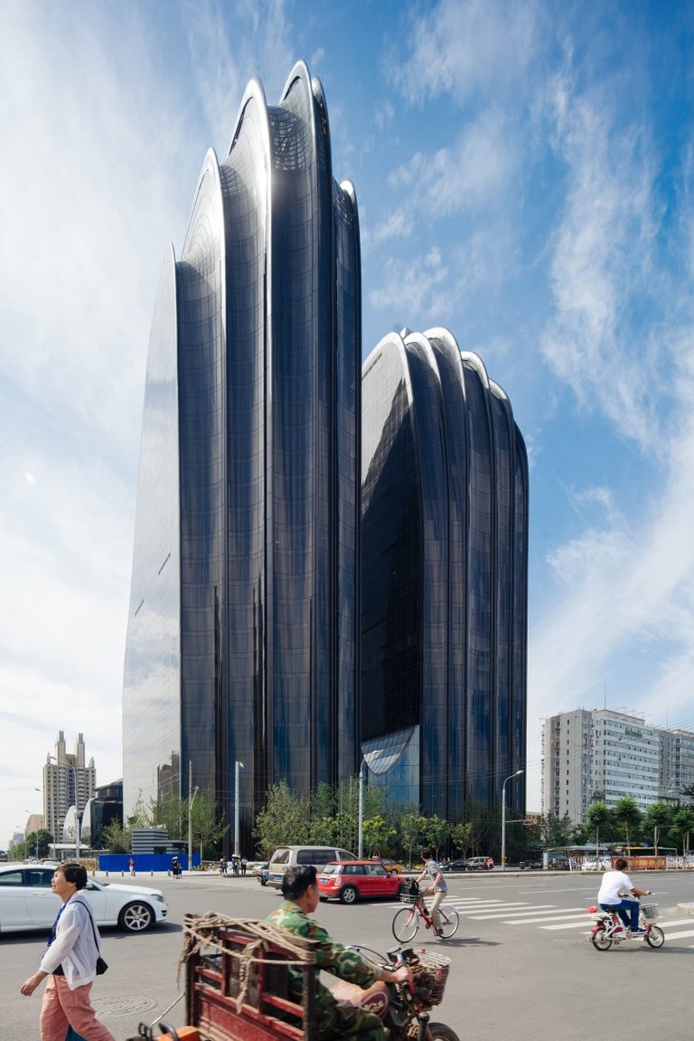 chaoyang-plaza-mad-architects-khoo-guo-jie-architecture-photography-china_dezeen_2364_col_6-852x1277.jpg