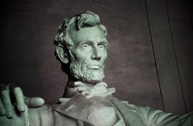 abraham-lincoln-716182_1280.jpg